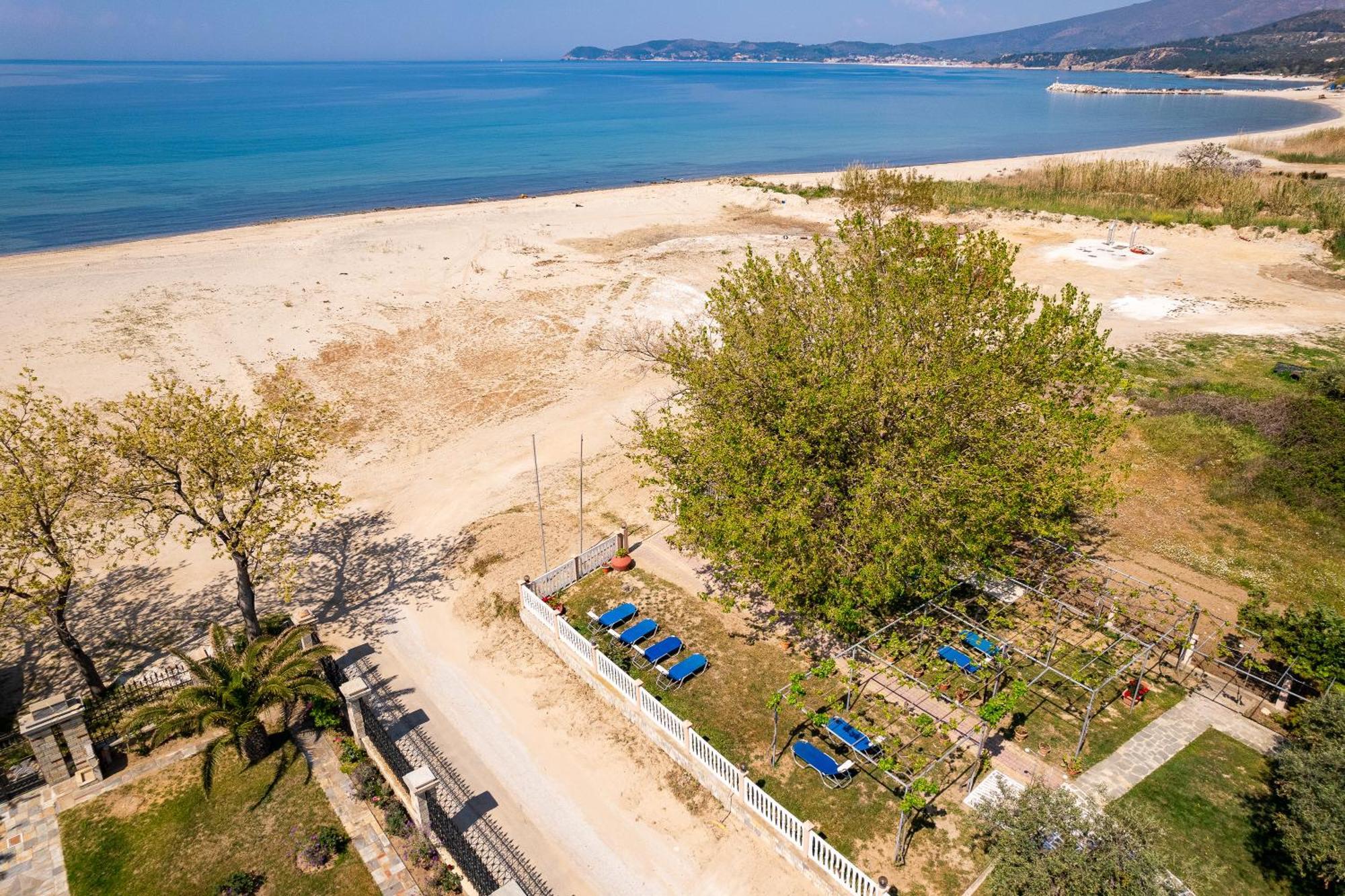 Opalium Beach Front Suites Потос Экстерьер фото