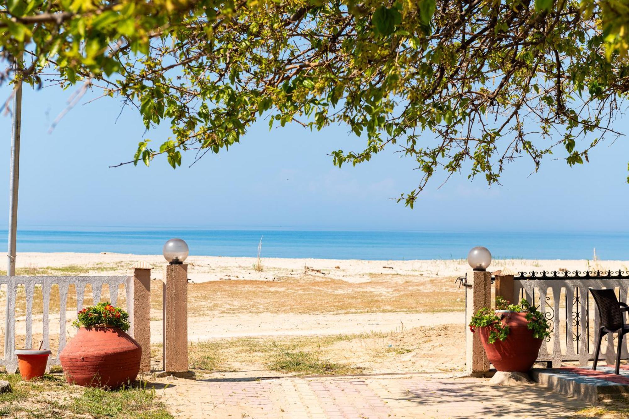 Opalium Beach Front Suites Потос Экстерьер фото