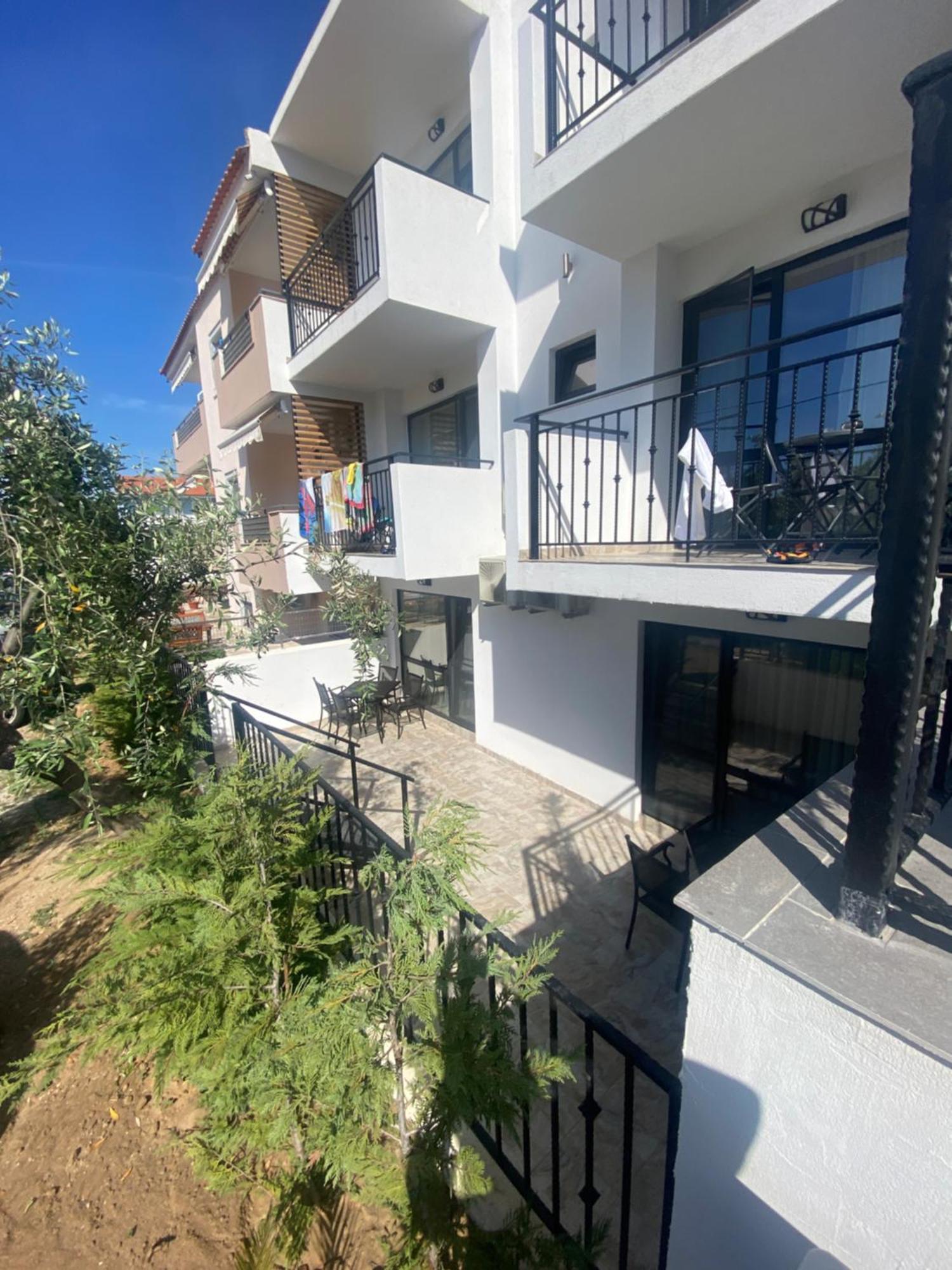 Opalium Beach Front Suites Потос Экстерьер фото